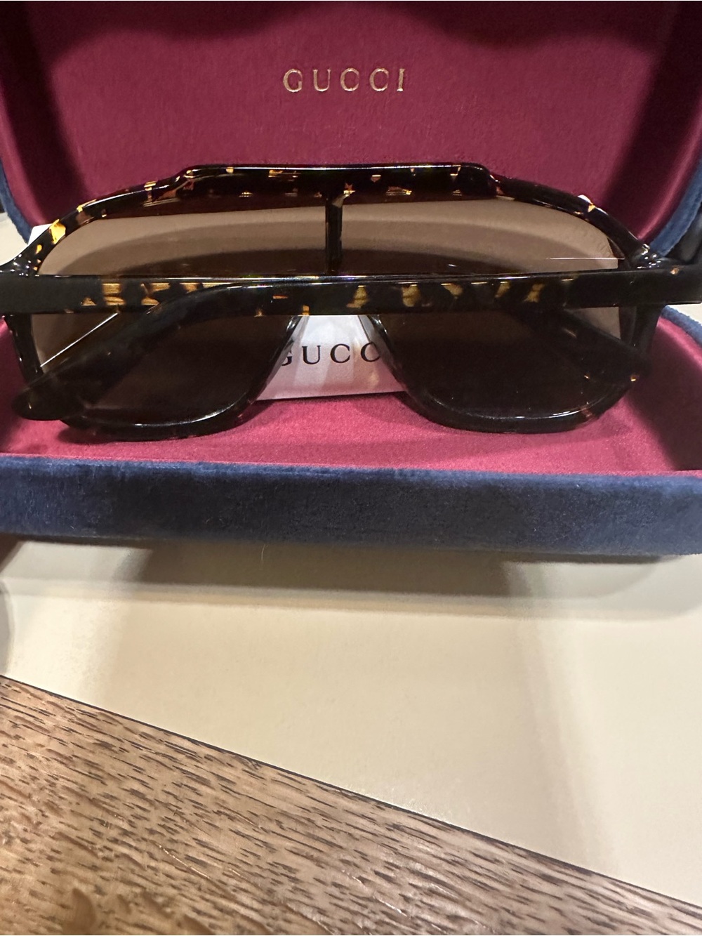 CLOSET CLOSING Gucci Men's Tortoiseshell Sunglasses - Brown Lenses